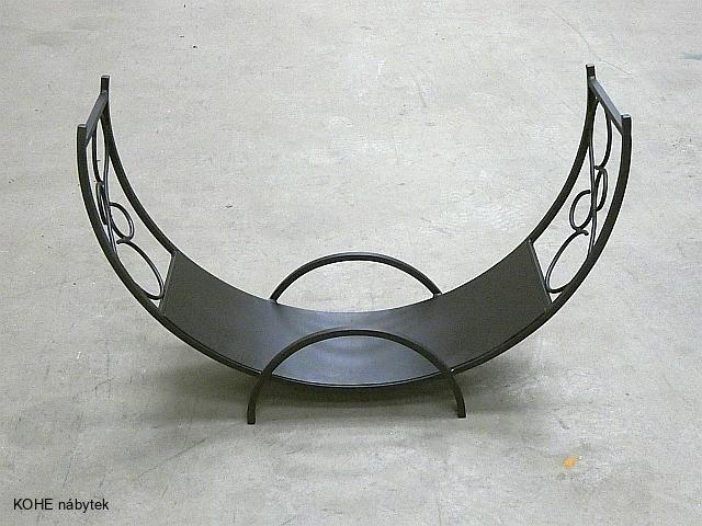 Stojan na dřevo kolébka