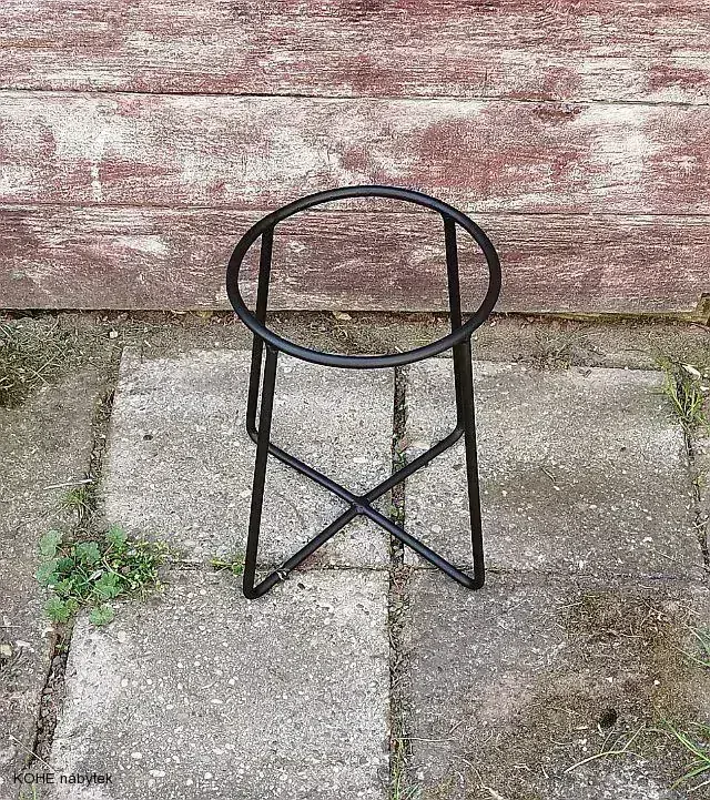 Stojan na květináč 02